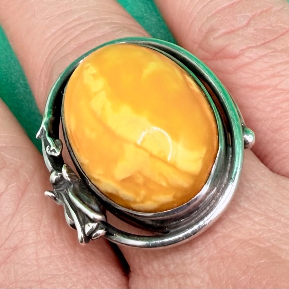 Egg Yolk Amber Set - Picture 9 of 13